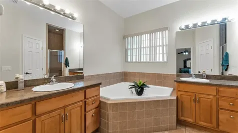 112 Bentley Oaks Boulevard Auburndale FL 33823
