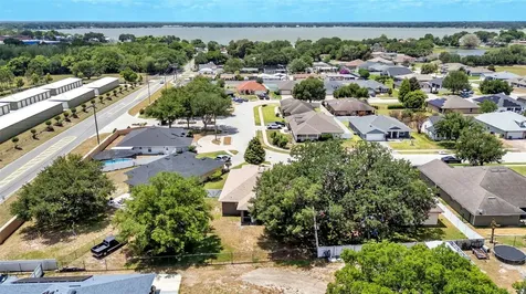 112 Bentley Oaks Boulevard Auburndale FL 33823