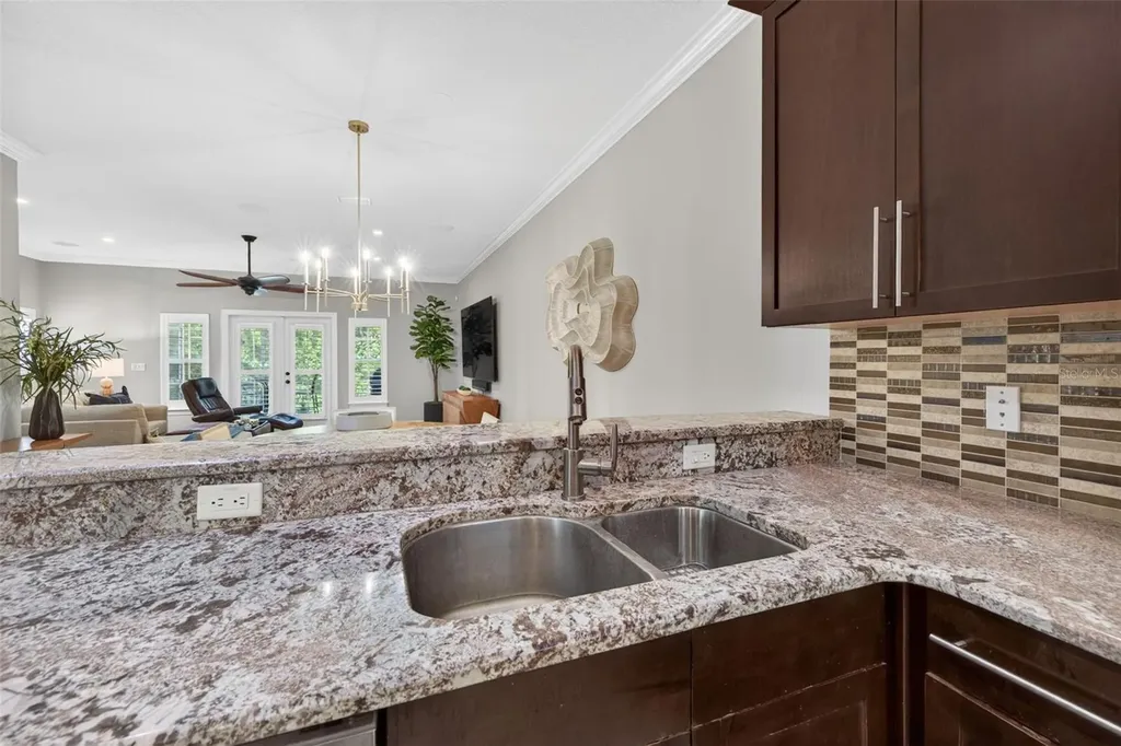 252 Valencia Circle St Petersburg FL 33716