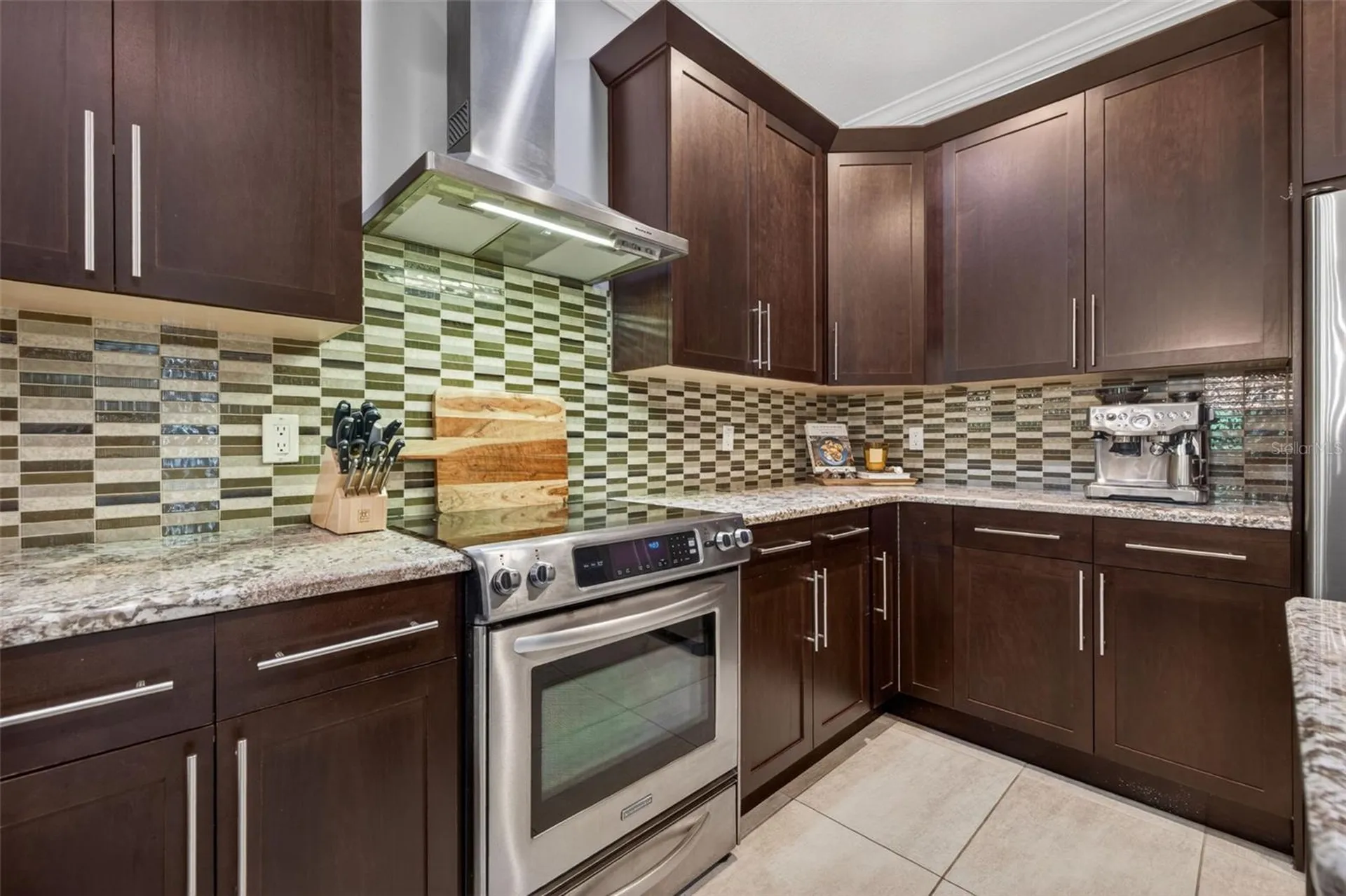 252 Valencia Circle St Petersburg FL 33716