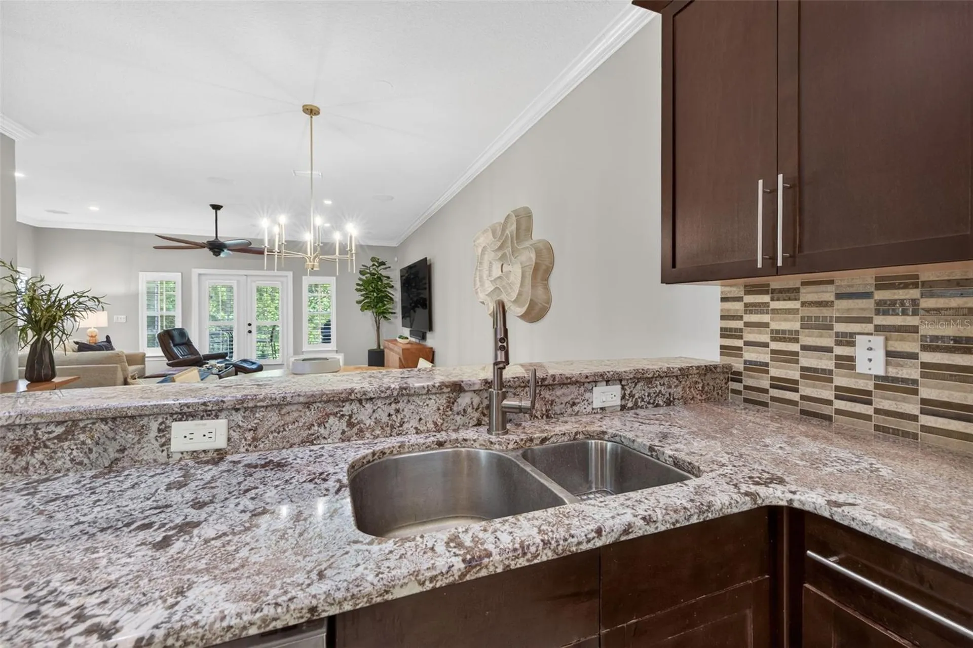 252 Valencia Circle St Petersburg FL 33716