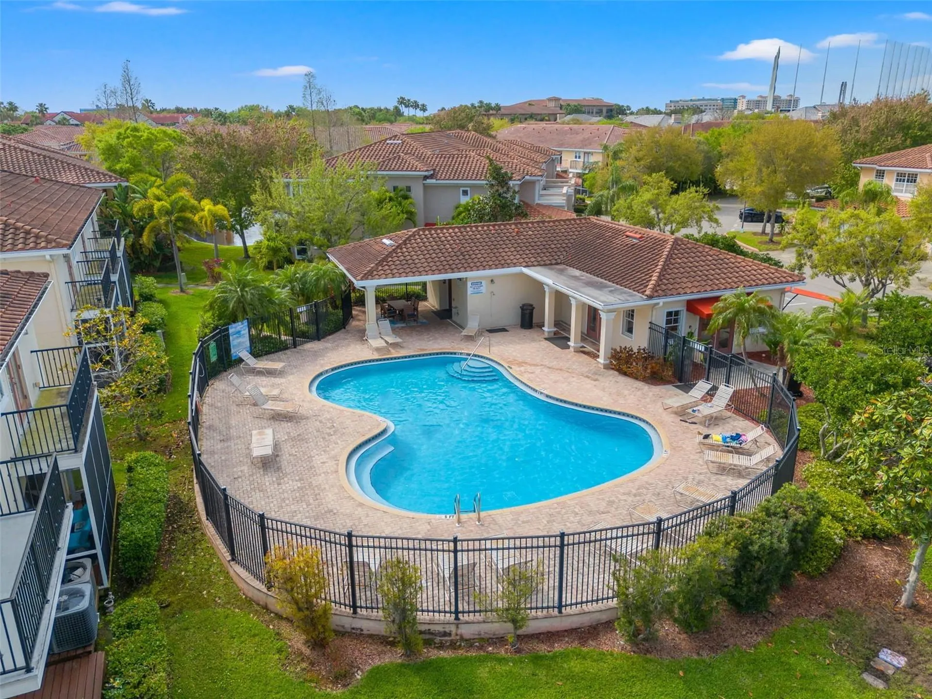 252 Valencia Circle St Petersburg FL 33716