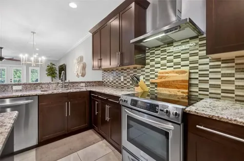 252 Valencia Circle St Petersburg FL 33716