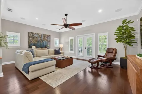 252 Valencia Circle St Petersburg FL 33716