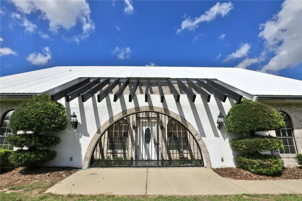 4450 SE 216th Avenue Morriston FL 32668