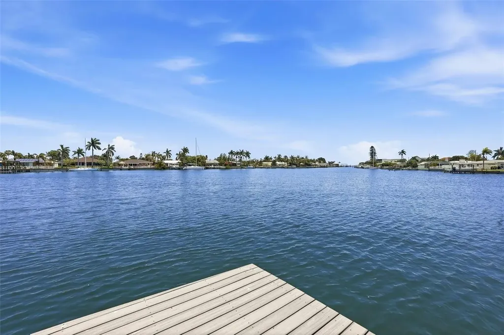 2300 S Shore Drive SE St Petersburg FL 33705