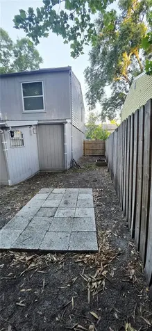 10225 N Ojus Drive Tampa FL 33617