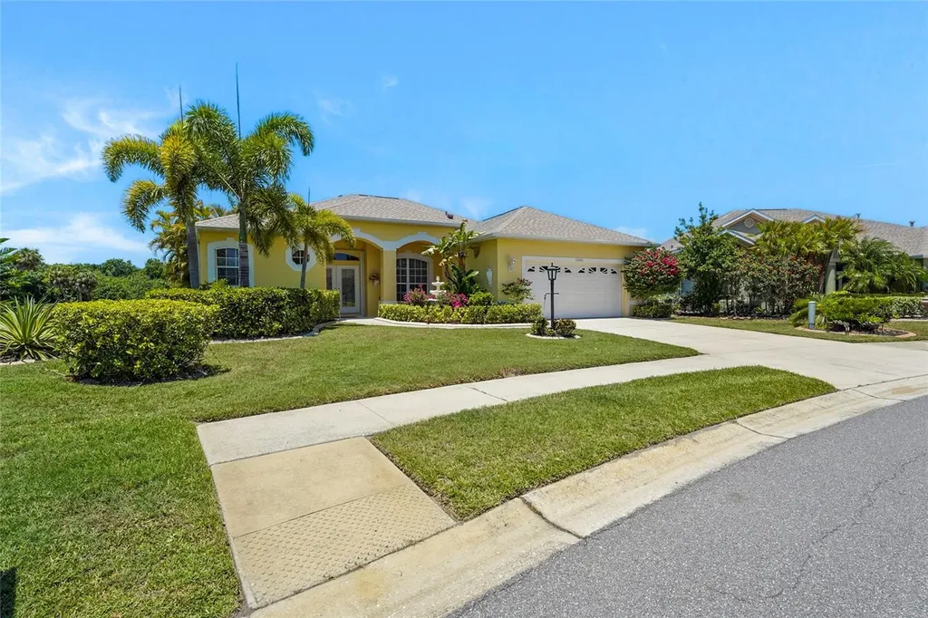 10591 Old Grove Circle Bradenton FL 34212