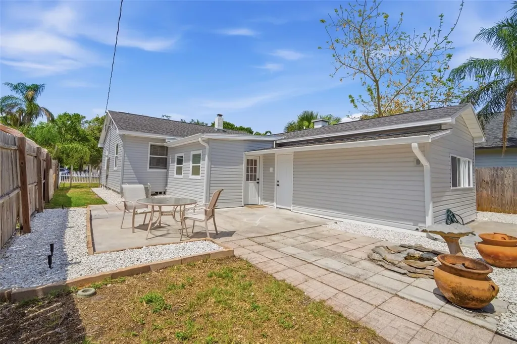 4120 Burlington Avenue N St Petersburg FL 33713