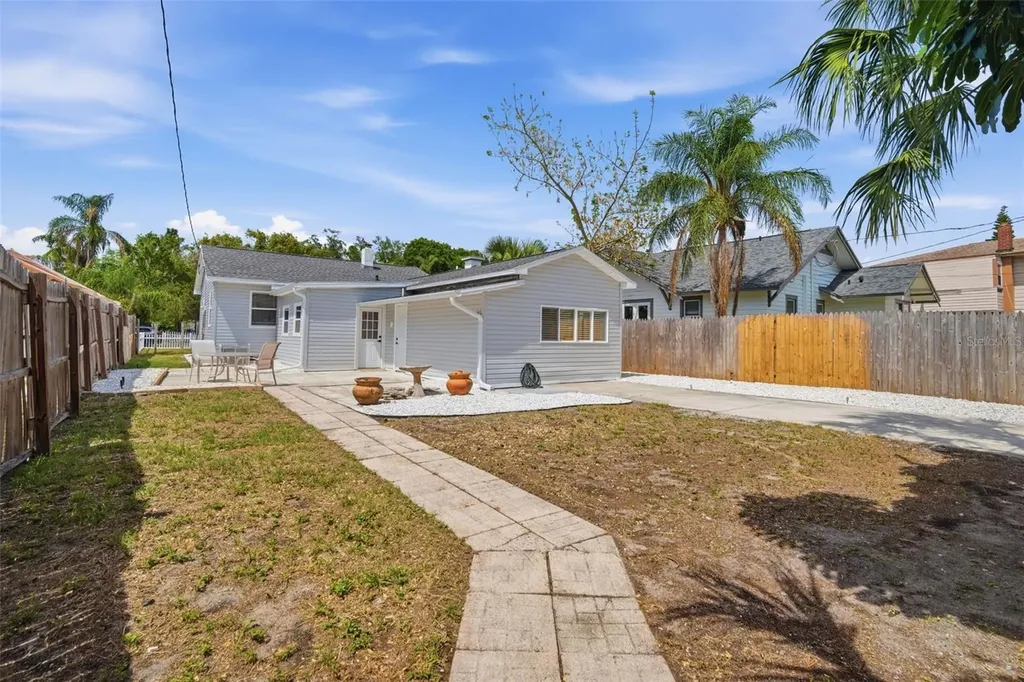 4120 Burlington Avenue N St Petersburg FL 33713