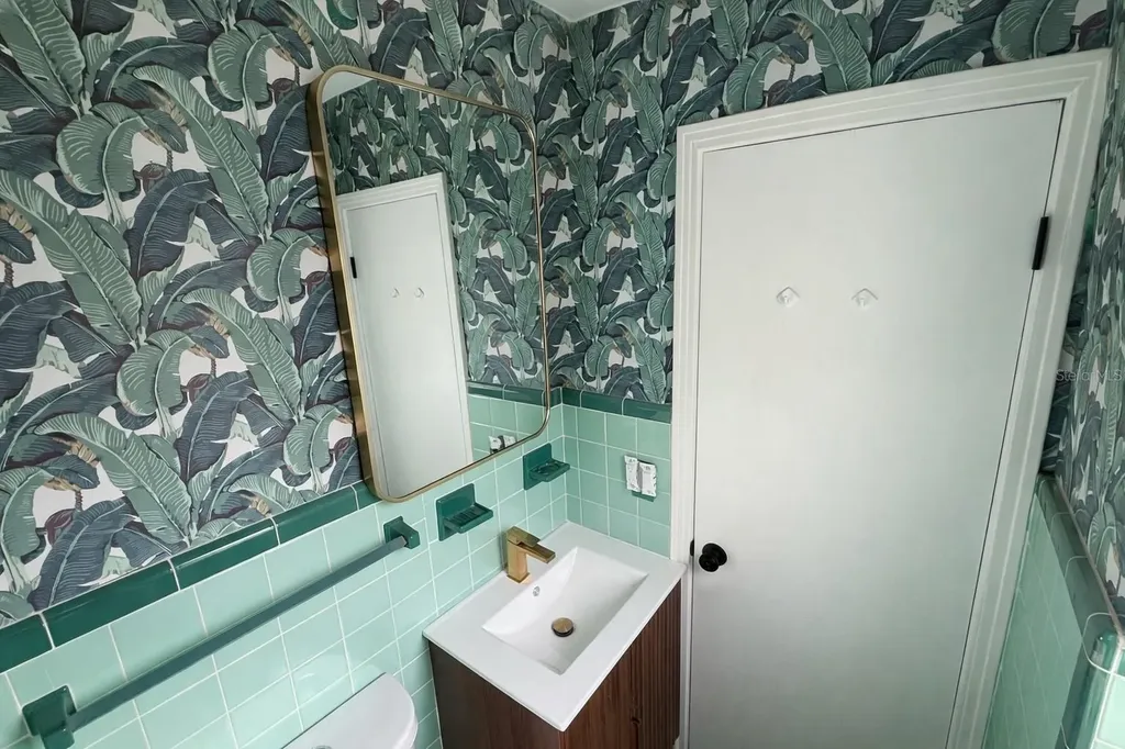 630 Tam O Shanter Drive Orlando FL 32803