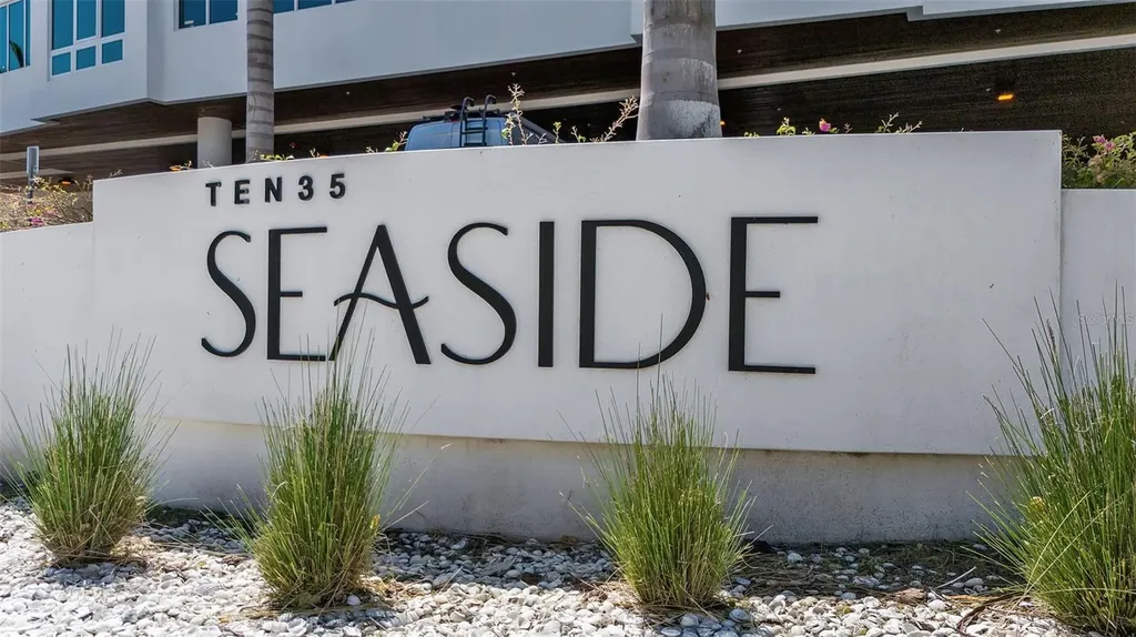 1035 Seaside Drive Sarasota FL 34242