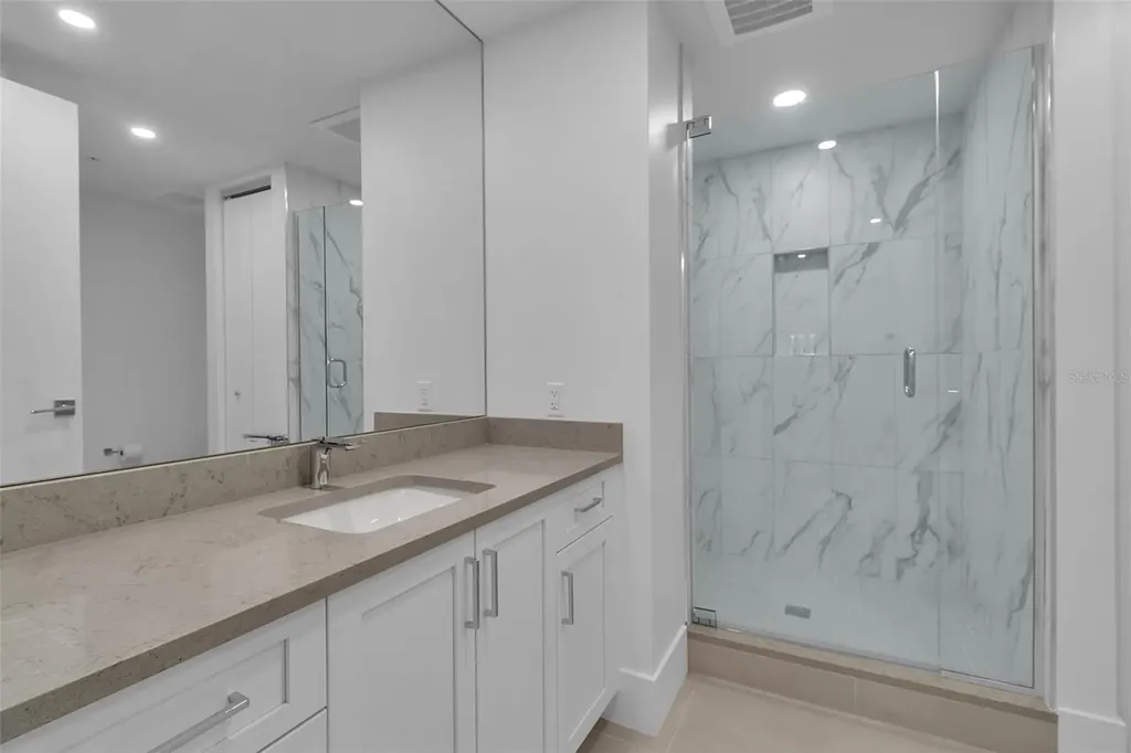 1035 Seaside Drive Sarasota FL 34242