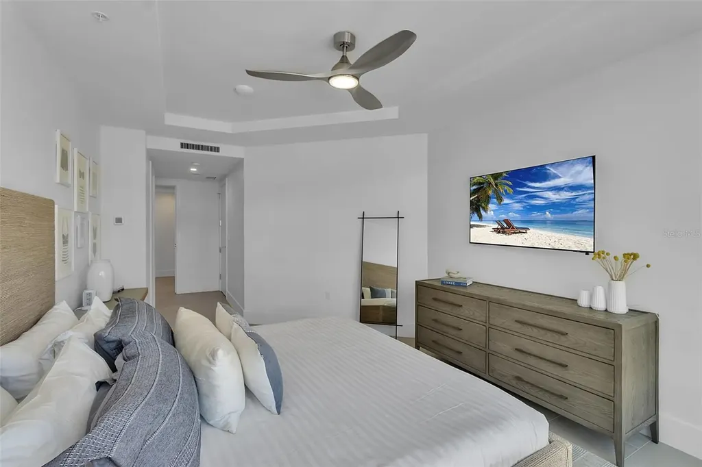 1035 Seaside Drive Sarasota FL 34242