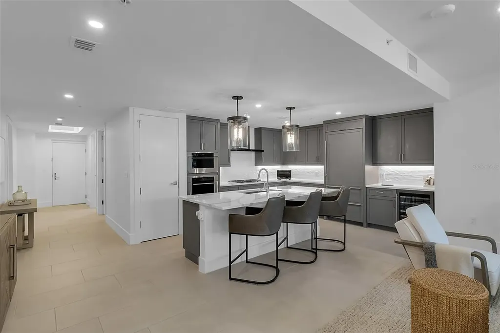 1035 Seaside Drive Sarasota FL 34242