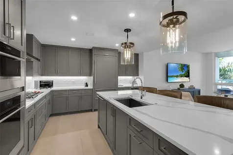 1035 Seaside Drive Sarasota FL 34242