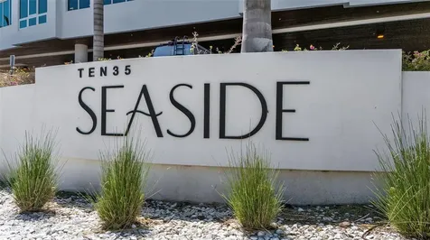 1035 Seaside Drive Sarasota FL 34242