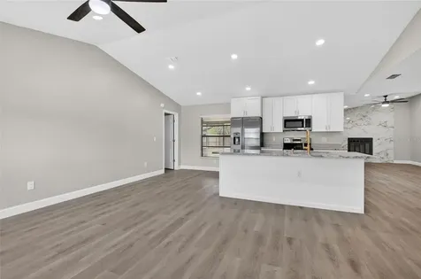 1510 Kestrel Way Brandon FL 33511