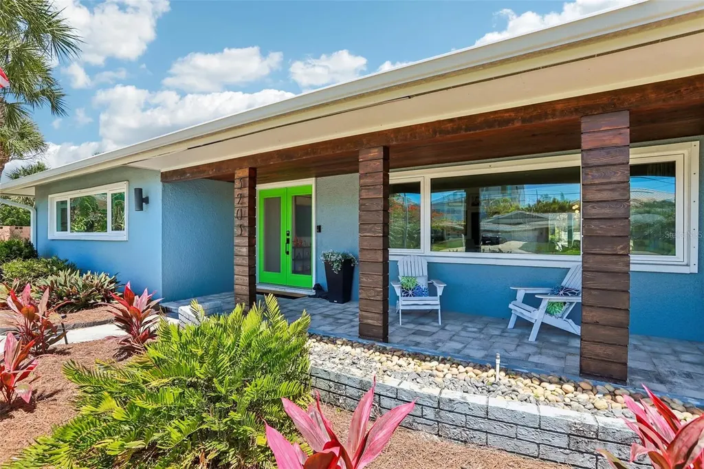 3203 Hibiscus Drive W Belleair Beach FL 33786