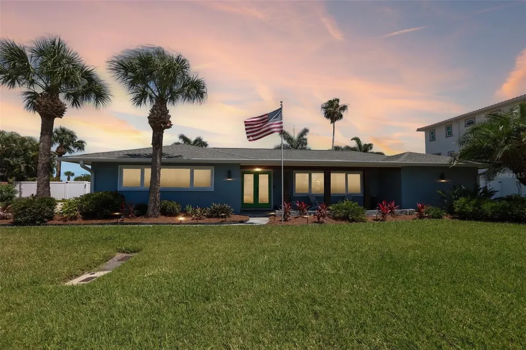 3203 Hibiscus Drive W Belleair Beach FL 33786