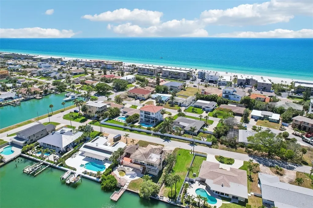 3203 Hibiscus Drive W Belleair Beach FL 33786