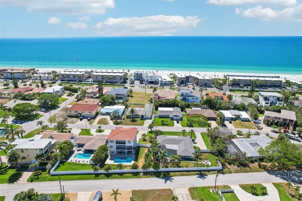 3203 Hibiscus Drive W Belleair Beach FL 33786