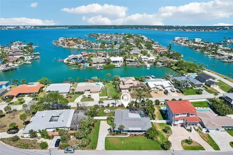 3203 Hibiscus Drive W Belleair Beach FL 33786