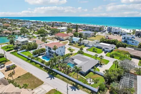 3203 Hibiscus Drive W Belleair Beach FL 33786