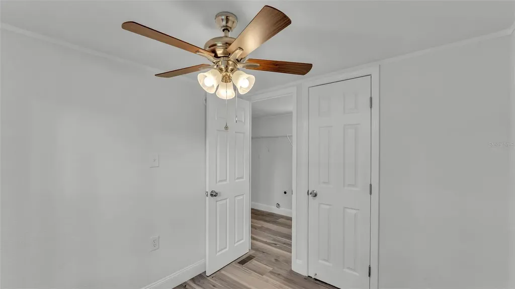 5242 Shadyglen Drive Lakeland FL 33810