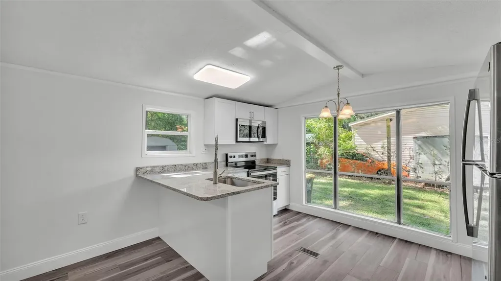 5242 Shadyglen Drive Lakeland FL 33810
