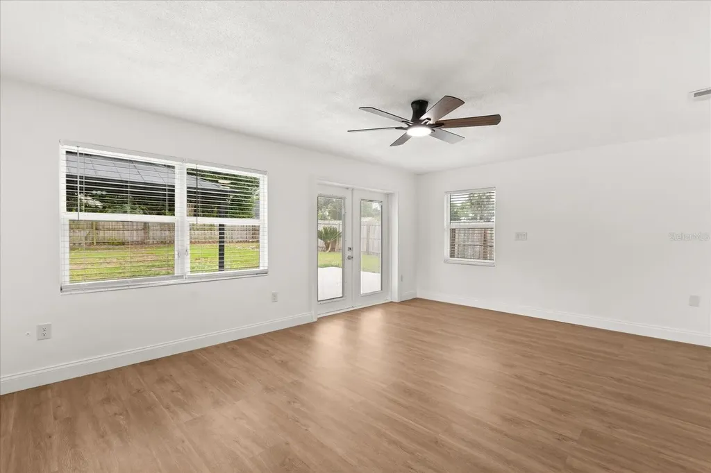 210 Kensington Avenue Deland FL 32724