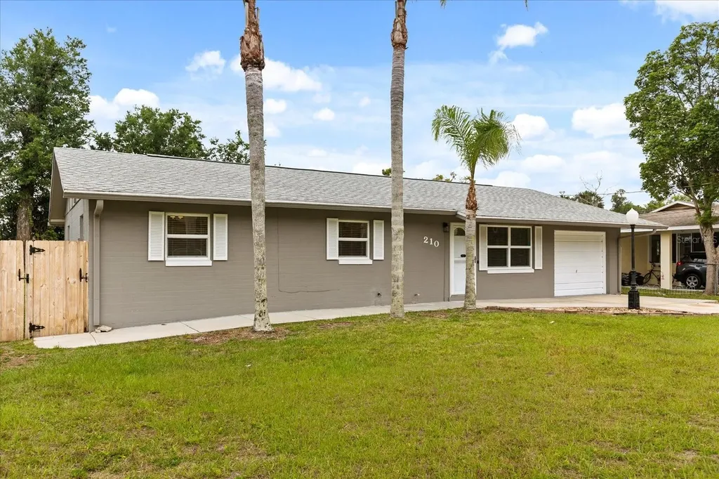 210 Kensington Avenue Deland FL 32724