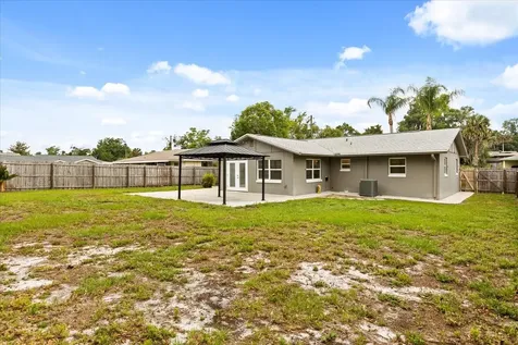210 Kensington Avenue Deland FL 32724