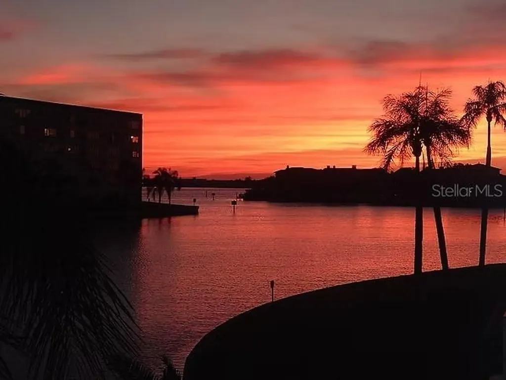 6075 Shore Boulevard S Gulfport FL 33707