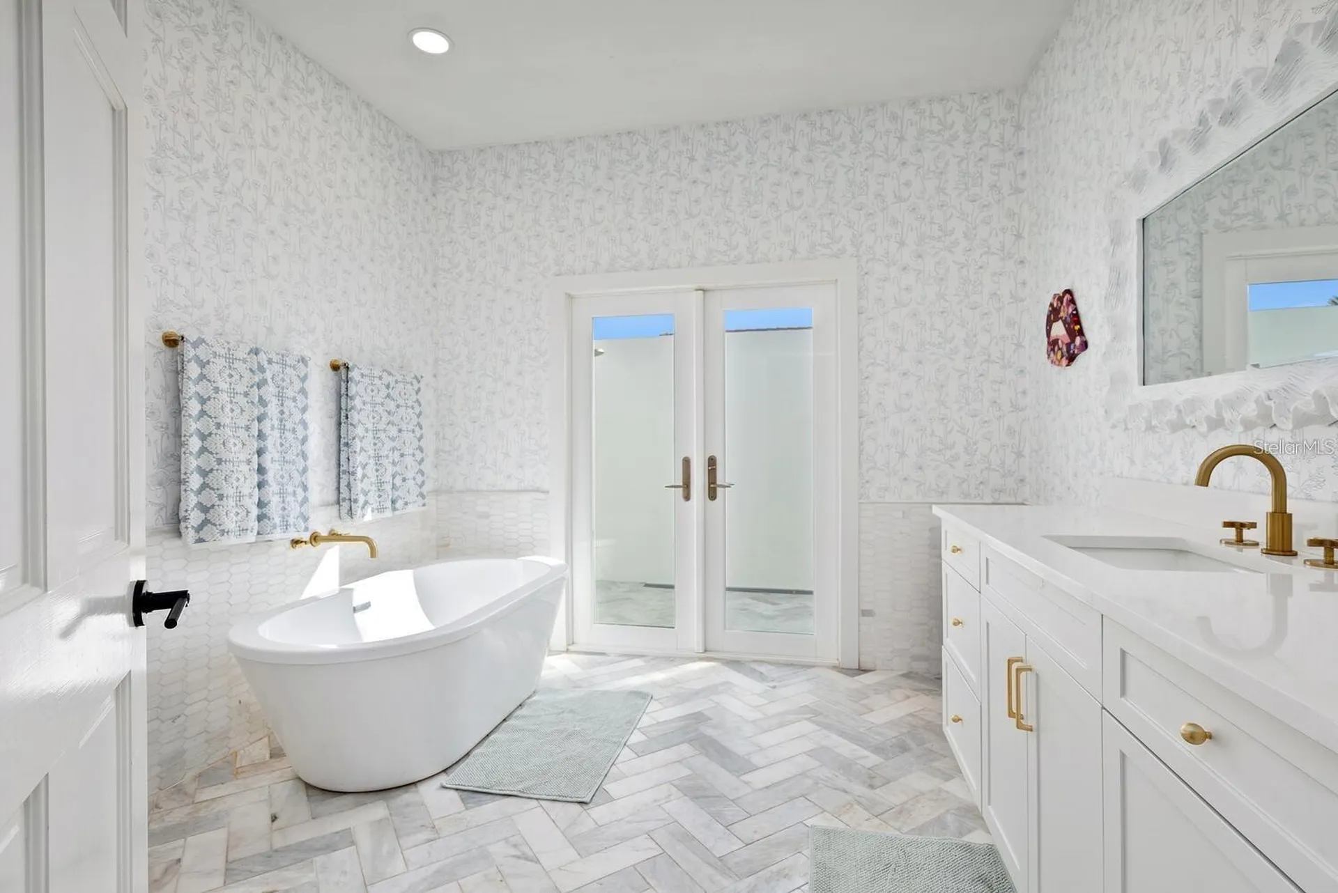 4104 Las Palmas Way Sarasota FL 34238