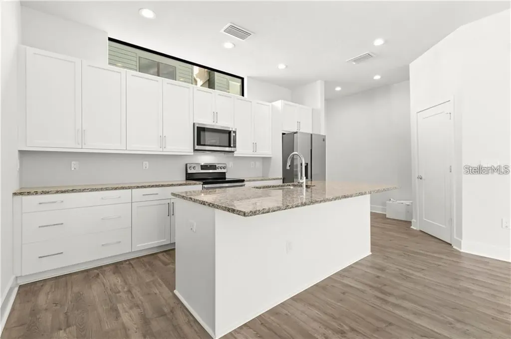 4810 W Mcelroy Avenue Tampa FL 33611