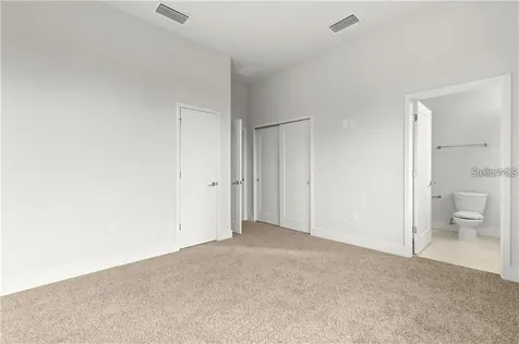 4810 W Mcelroy Avenue Tampa FL 33611