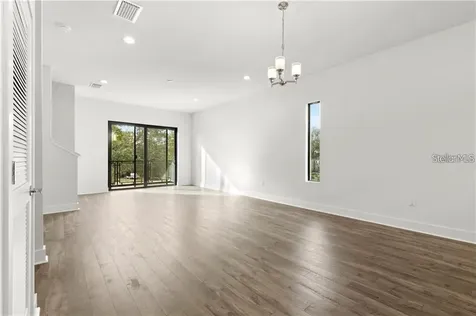 4810 W Mcelroy Avenue Tampa FL 33611