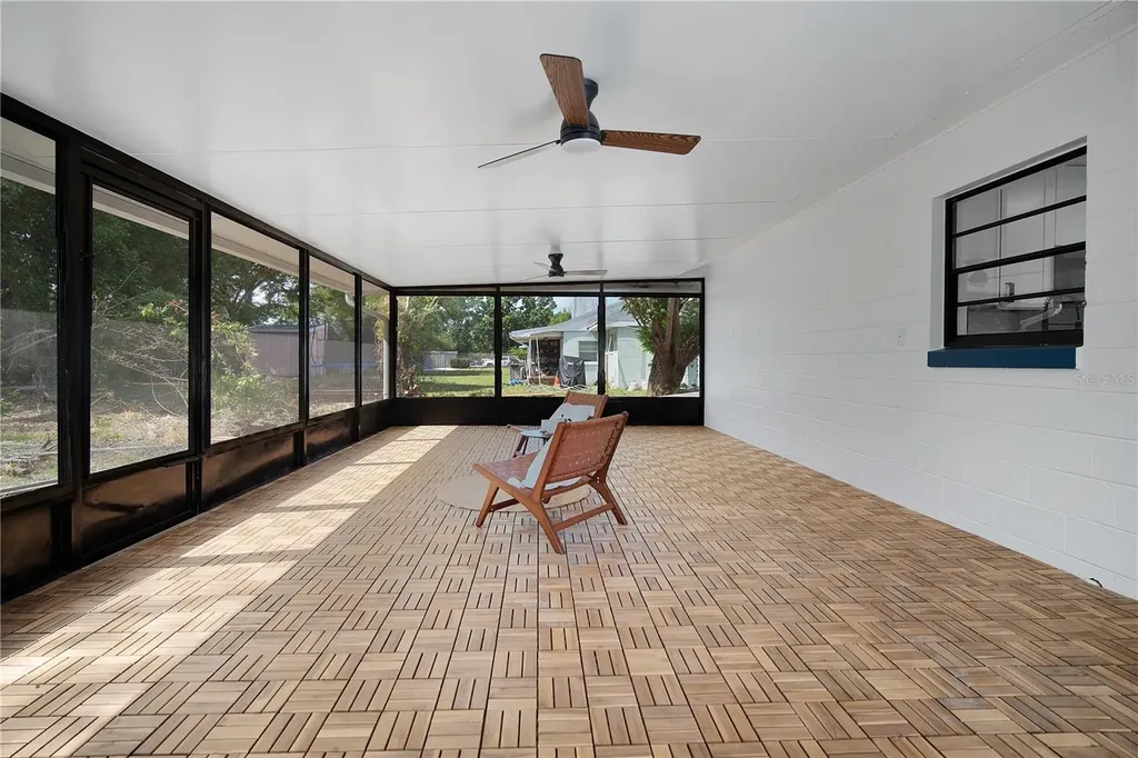 1702 Curry Avenue Orlando FL 32812