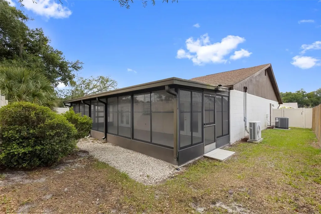 1836 Craven Drive Seffner FL 33584