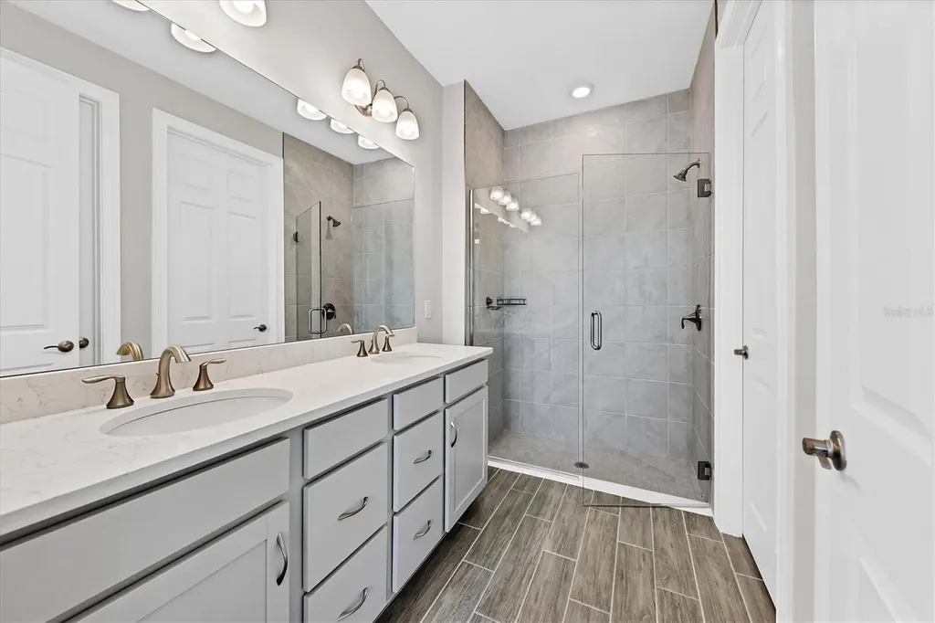 111 Ibiza Loop Venice FL 34292