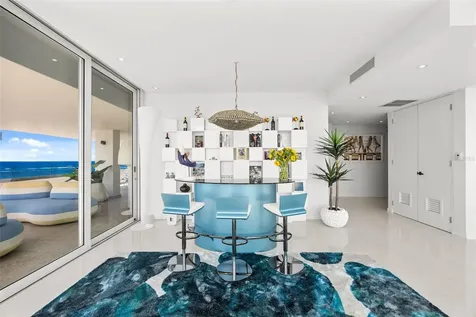 3307 Ave Isla Verde Carolina PR 00979