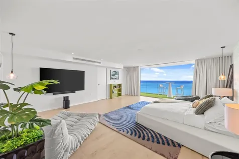 3307 Ave Isla Verde Carolina PR 00979