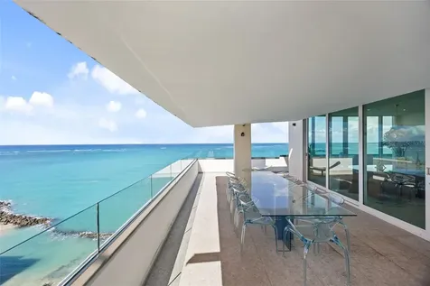 3307 Ave Isla Verde Carolina PR 00979