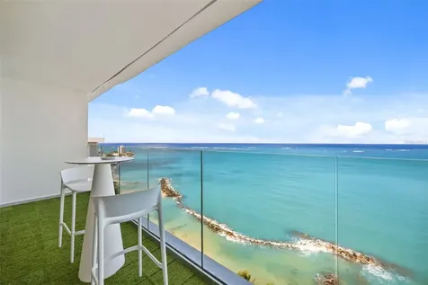 3307 Ave Isla Verde Carolina PR 00979