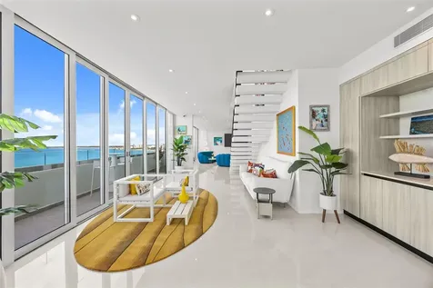 3307 Ave Isla Verde Carolina PR 00979