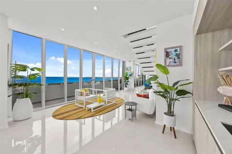 3307 Ave Isla Verde Carolina PR 00979