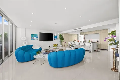 3307 Ave Isla Verde Carolina PR 00979
