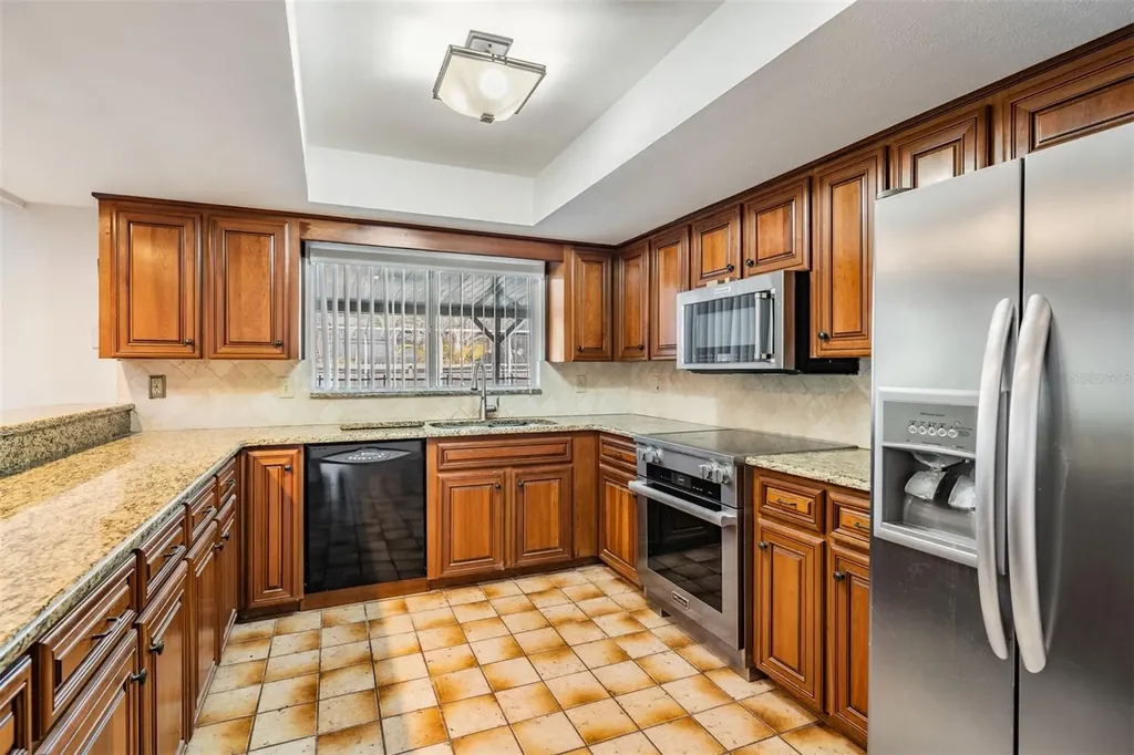 6323 Oak Square E Lakeland FL 33813
