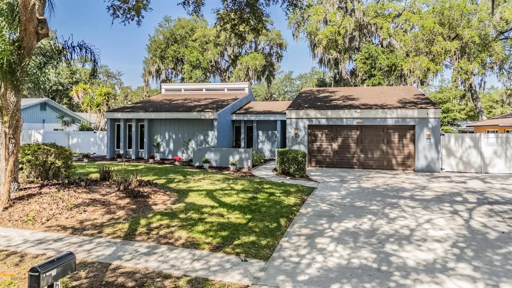 6323 Oak Square E Lakeland FL 33813
